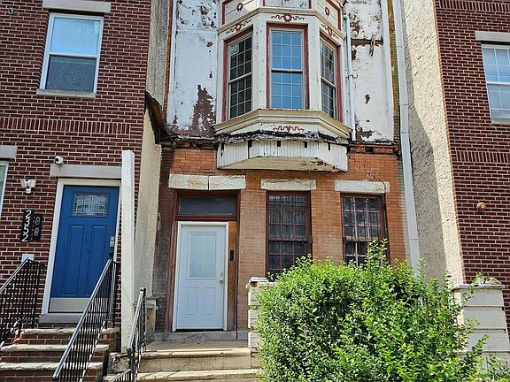 2nd image of 2354 N Park Ave