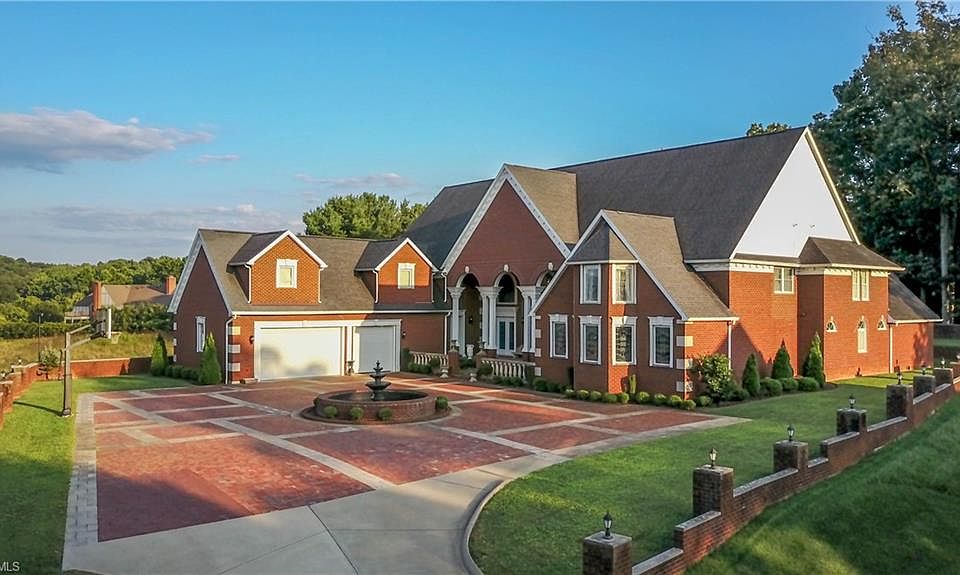1st image of 5233 Glenbrook Dr