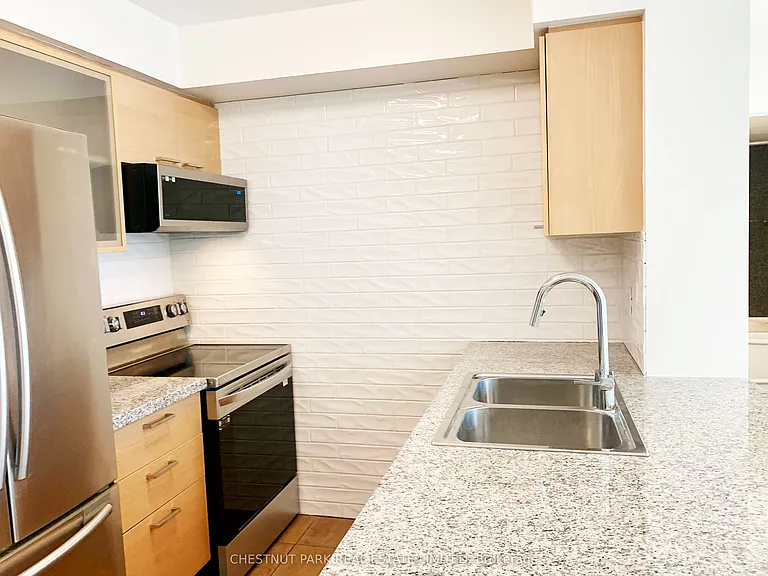 18 Harrison Garden Blvd #2504 — Photo 12