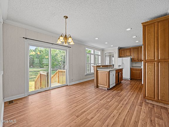 5th image of 2041 Bay Road