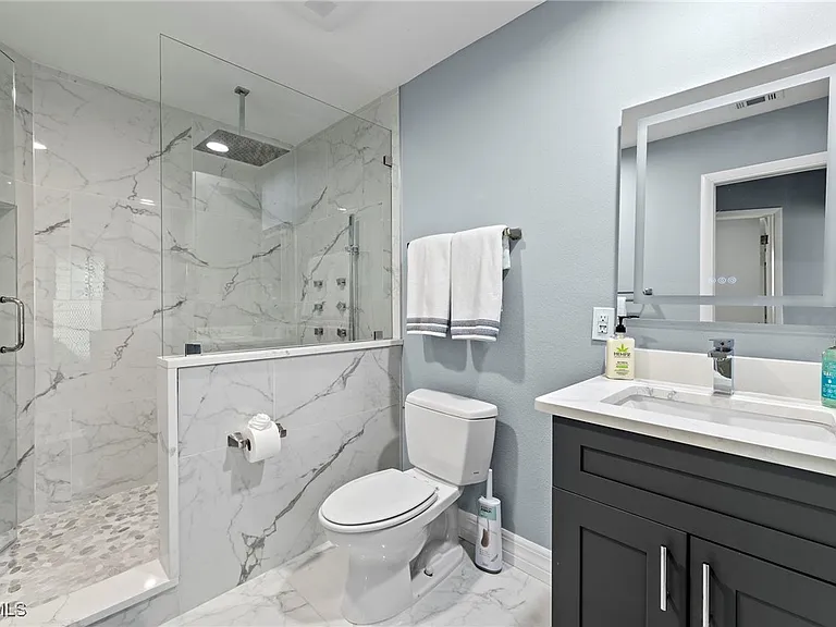 5240 SW 2nd Pl — Photo 22