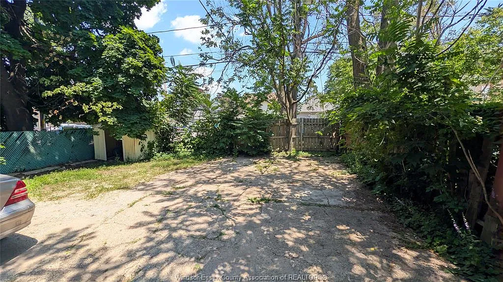 3 bed, $1,650 — Photo 3