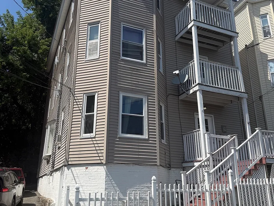 43 Wilson St #3