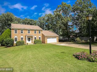 6812 Crossman St, Annandale, VA 22003