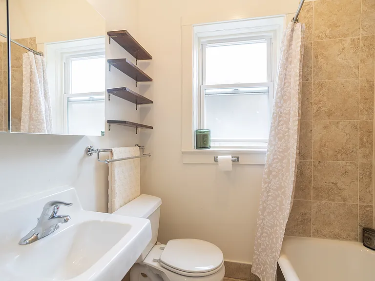 1319 W Early Ave #3 — Photo 6