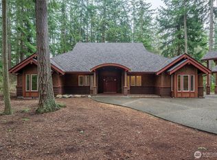 9082 Shearwater Rd, Blaine, WA 98230