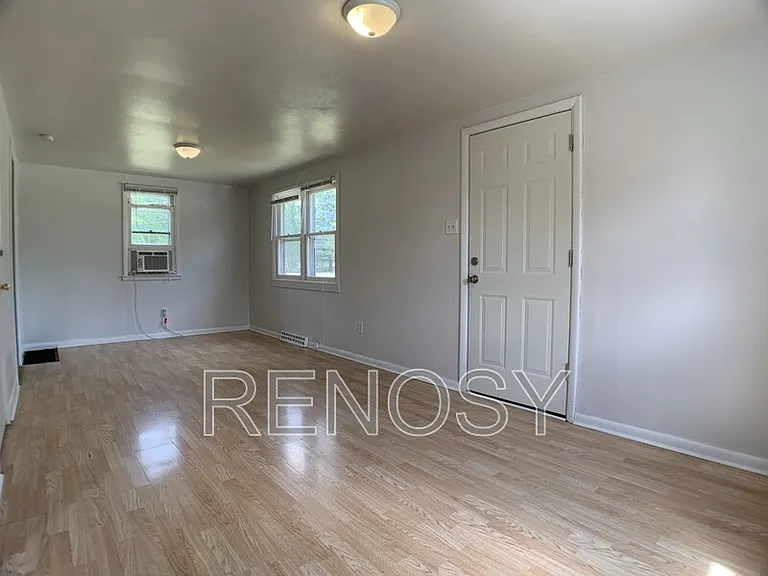4754 NE 27th Ct — Photo 2