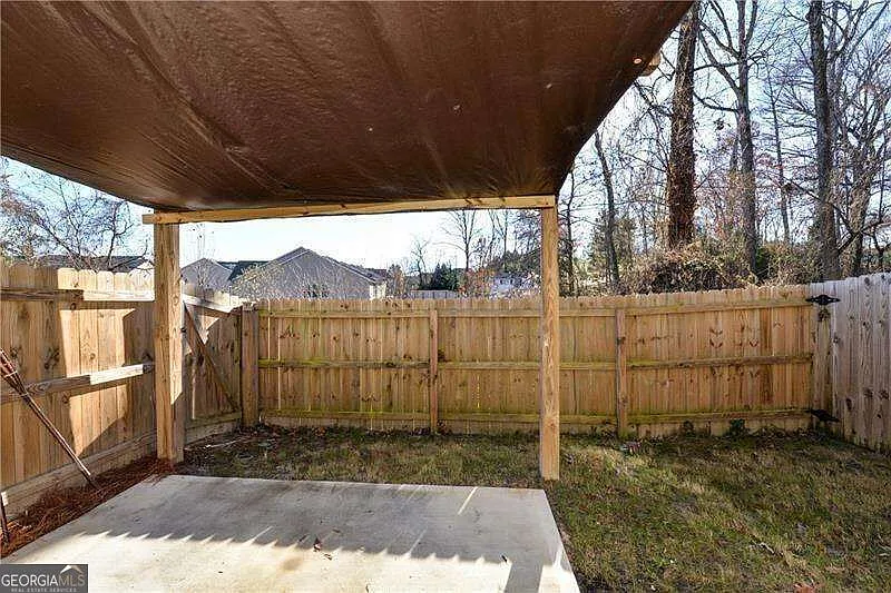 4 bed, 3.5 bath, 2628 sqft, $3,400 — Photo 2