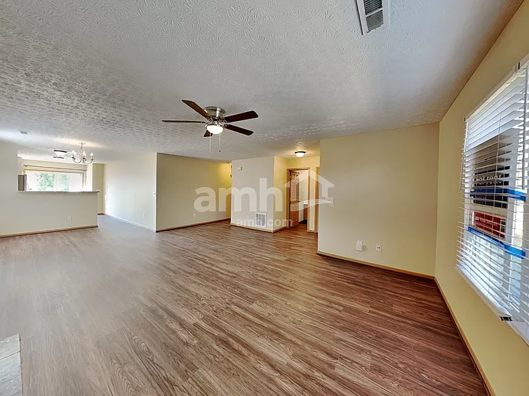 6019 Haydens Crossing Blvd — Photo 8