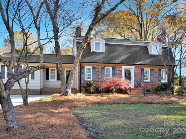 524 Hawthorne Ln, Gastonia, NC 28054