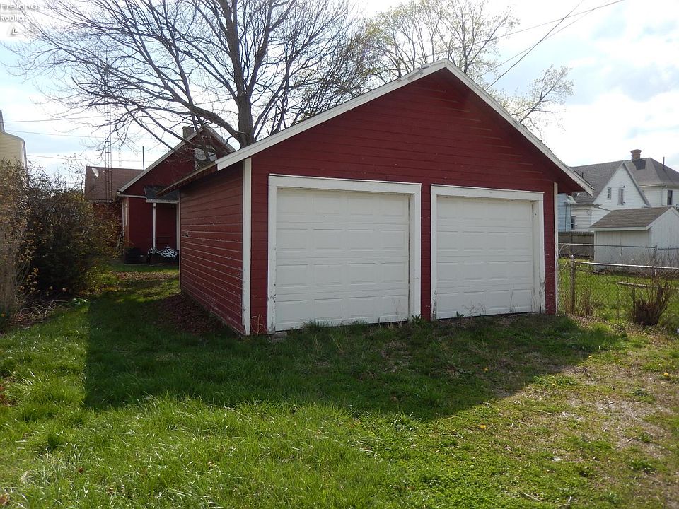 2nd image of 1307 Shelby St