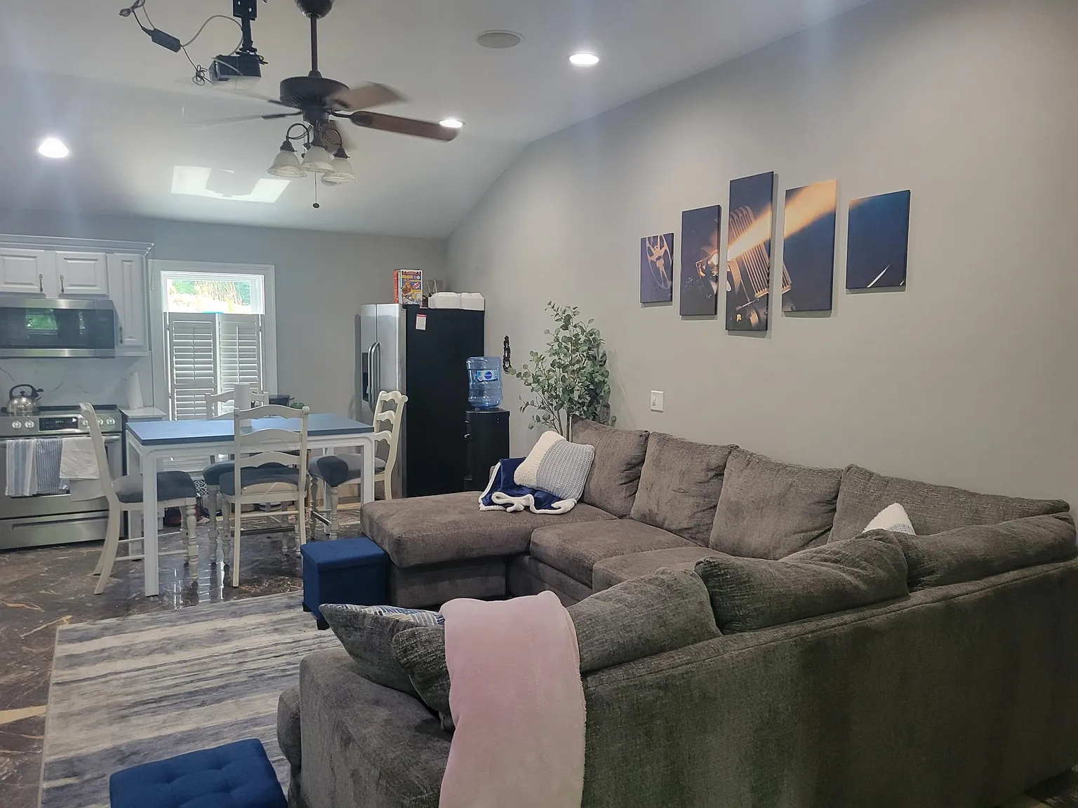 1 bed, 1245 sqft, $2,350 — Photo 4