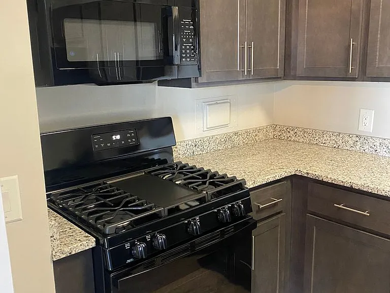 3331 Hewitt Ave #1 — Photo 31