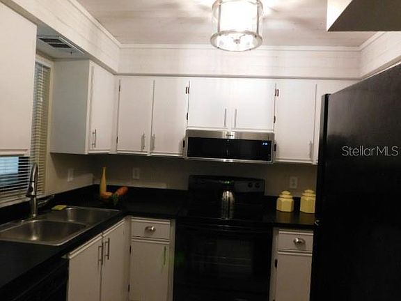 5th image of 19505 Quesada Ave #T