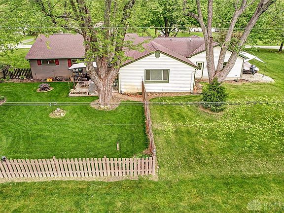 3rd image of 9655 E Haskett Ln
