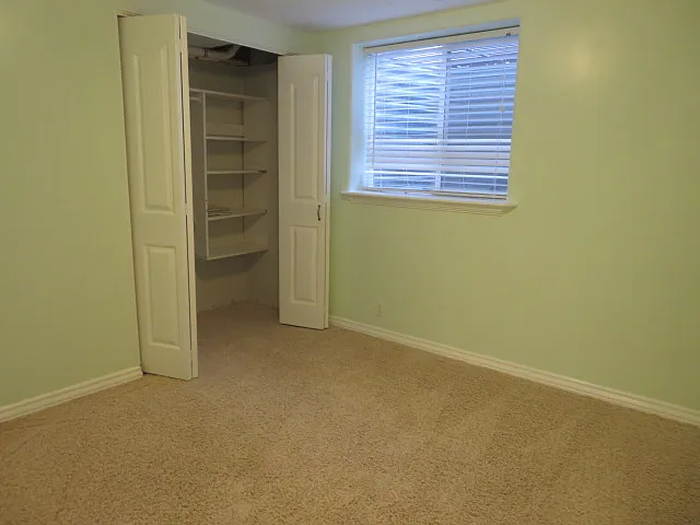 499 Capri Cir — Photo 21