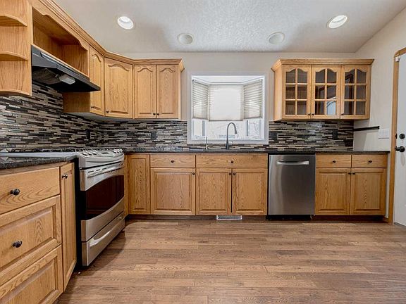 4th image of 711058 S Range Rd #64-5