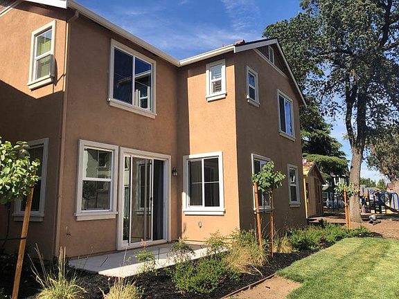 5th image of 1126 Woodvale Dr