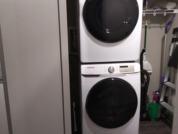 5th image of 224 E State St #211