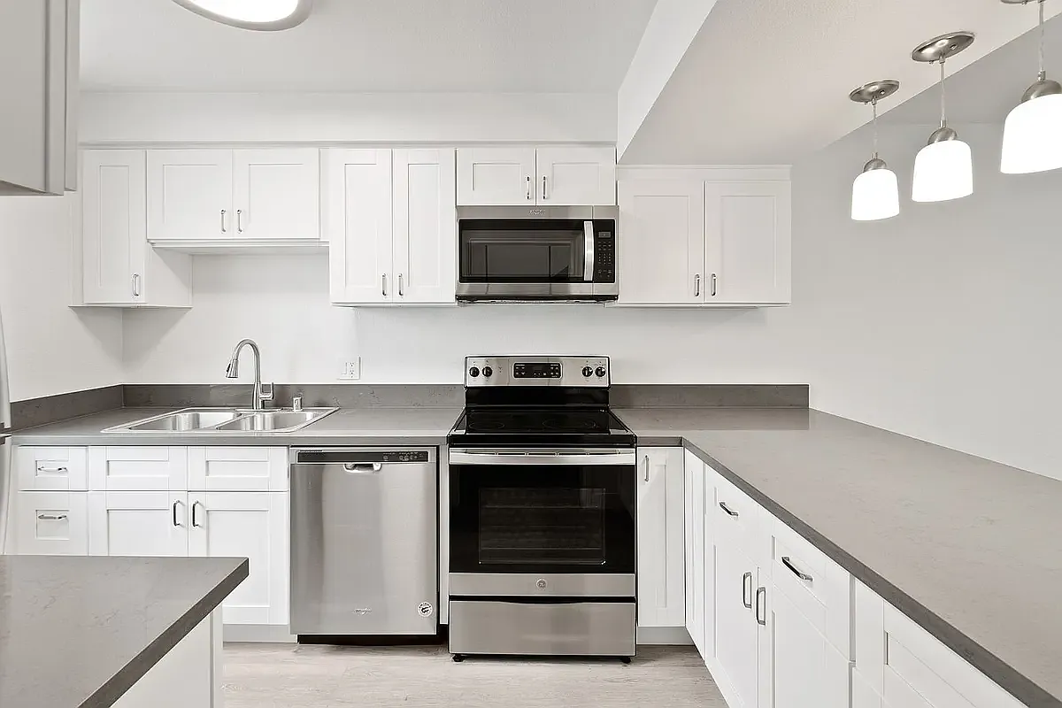 Fernwood Apartment Homes — Photo 1