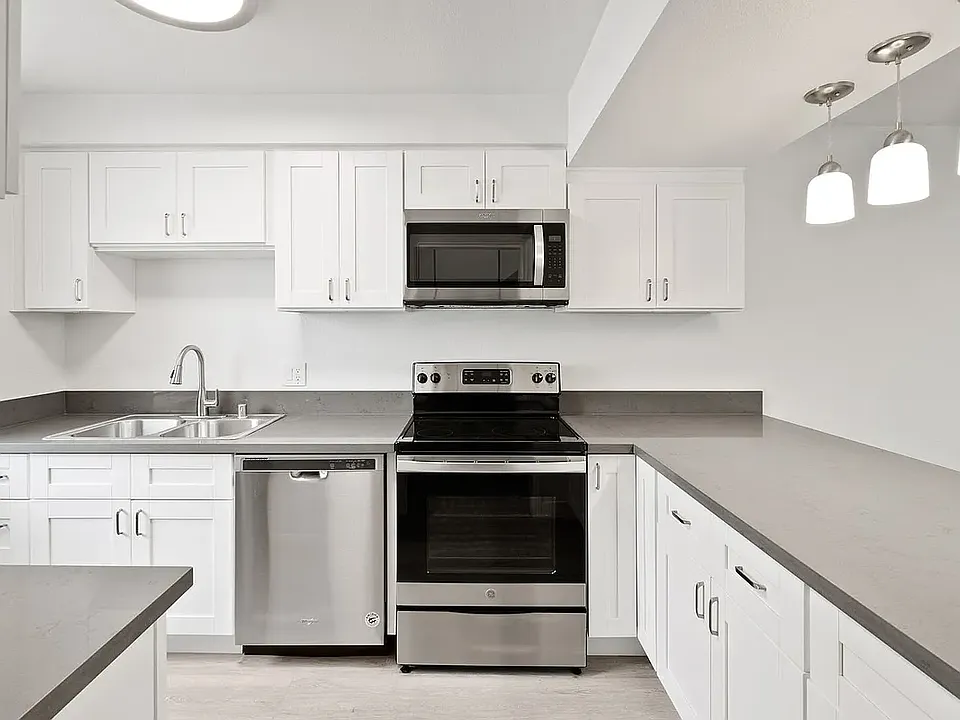 Fernwood Apartment Homes