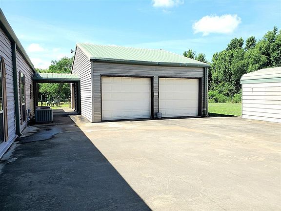 4th image of 2290 County Road 4200 #X