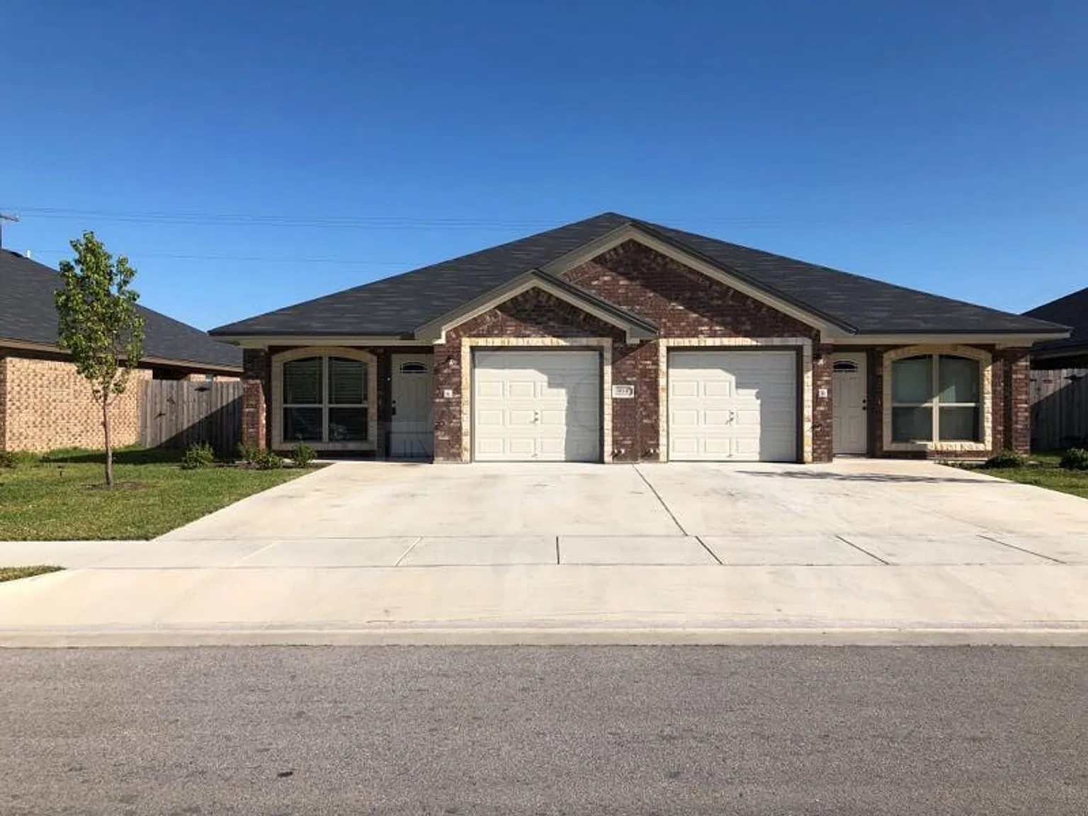 504 Sladecek, Killeen — Photo 1