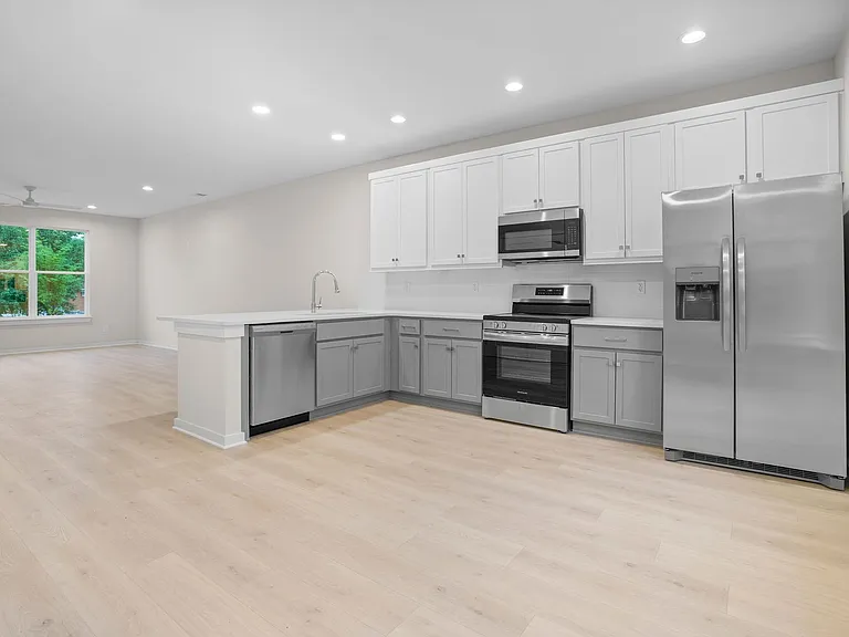 522 Paragon Mills Rd #E — Photo 9