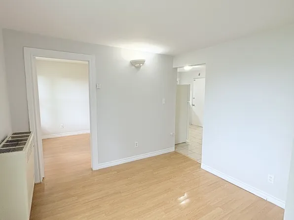 858 Windsor Ave, Windsor, ON