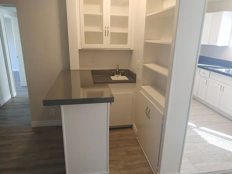 2 bed, 1.5 bath, 900 sqft, $2,015 — Photo 16