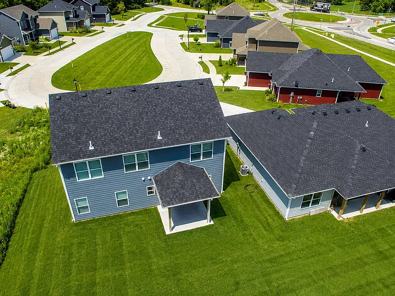 2801 Amberwood Ct — Photo 49