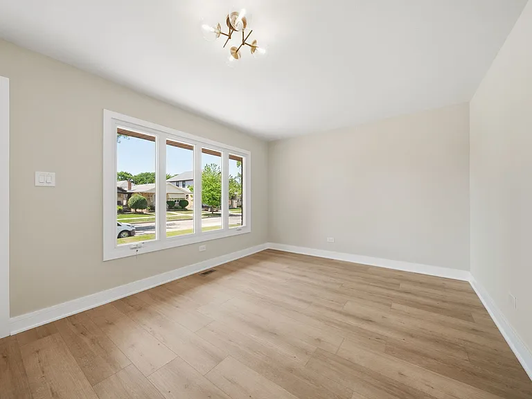 10439 S Drake Ave — Photo 21