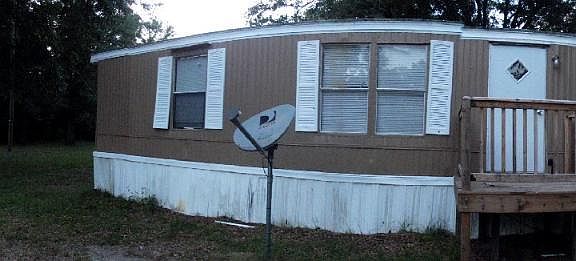 Front of Mobile Home 