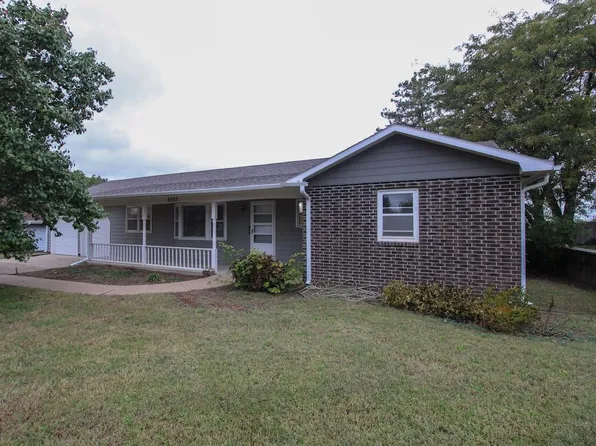 2537 Argonne Dr, Salina, KS 67401