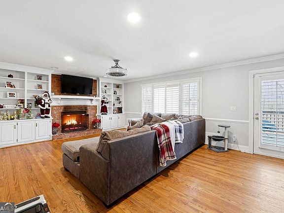 3rd image of 2021 Oak Branch Way