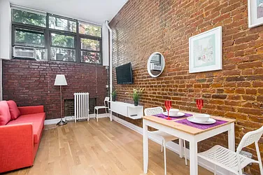 Rented by Bond New York