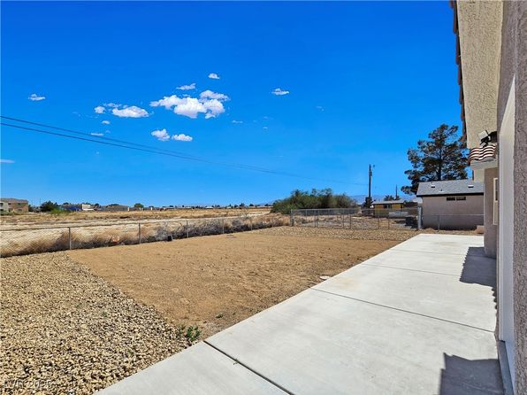 3326 Mount Charleston Dr, Pahrump, NV 89048