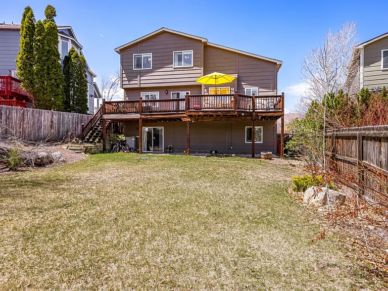 1443 Chesham Cir — Photo 43