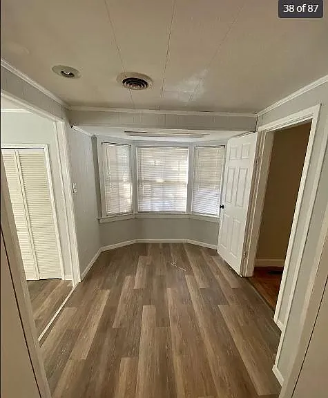 2419 S Greenwood Ave — Photo 32