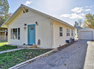 18 E 2nd St, Middleton, ID 83644