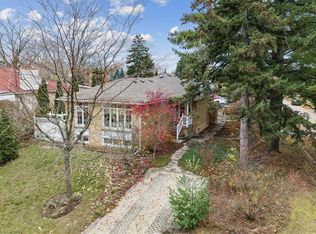 402 Willis Dr, Oakville, ON L6L 4V3