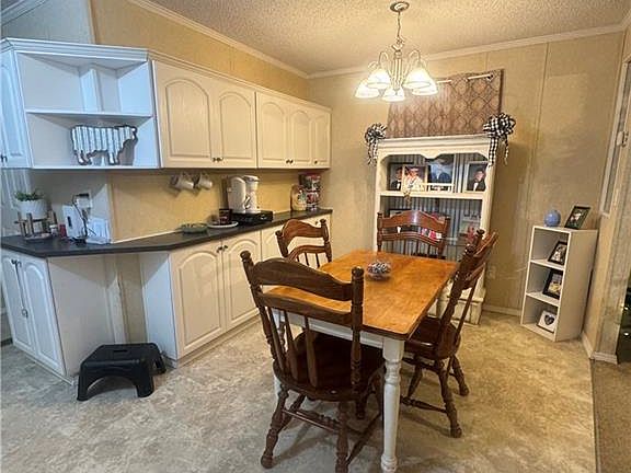 5th image of 250 Havens Rd