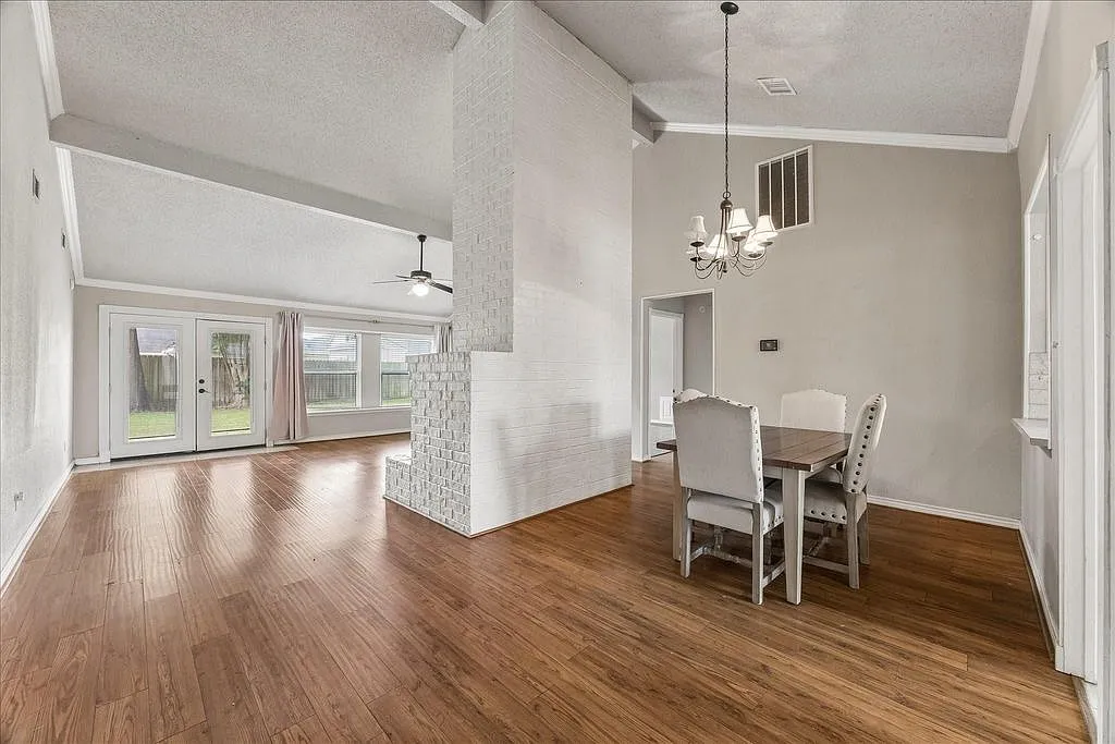 3 bed, 1776 sqft, $1,800 — Photo 3
