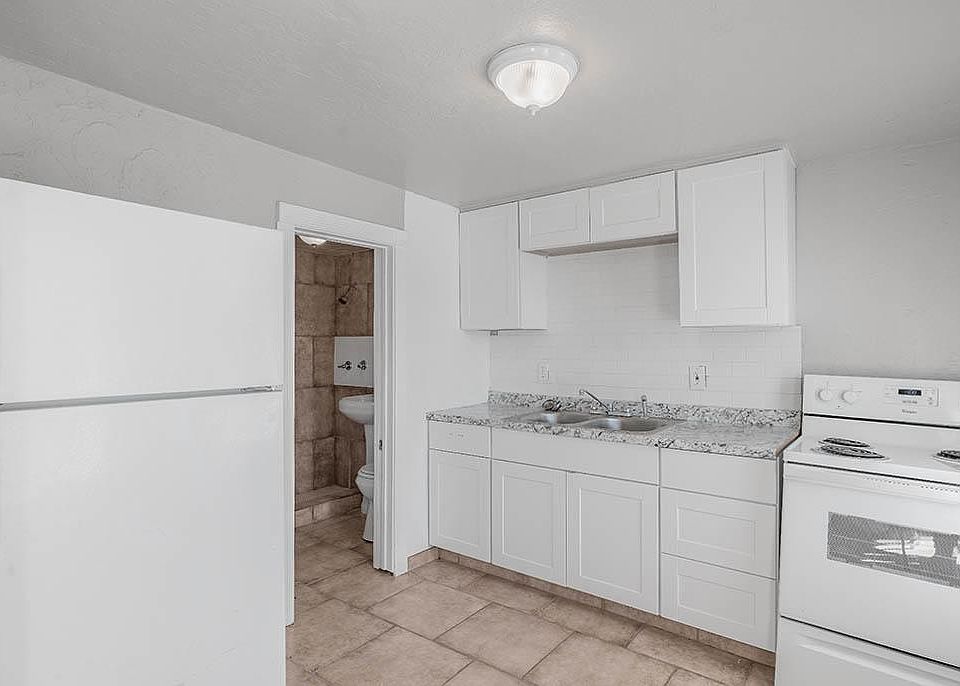 2nd image of 6927 NW 13th St