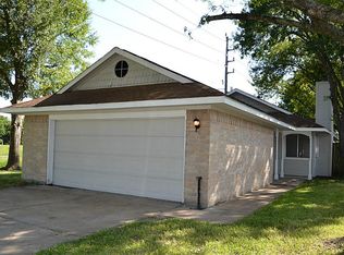 13611 Vickston Ln, Houston, TX 77014