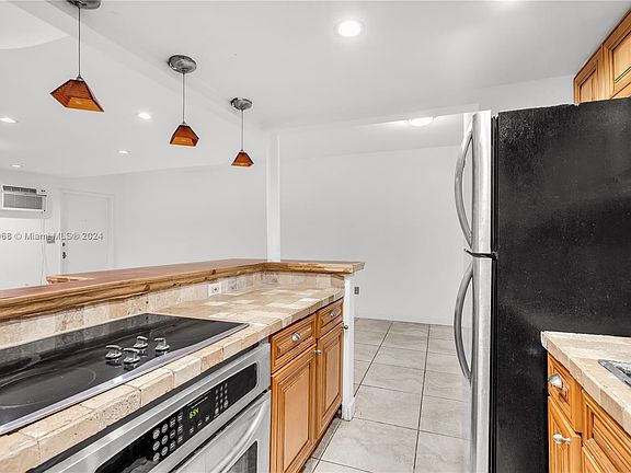 3rd image of 11935 NE 19th Dr APT 3