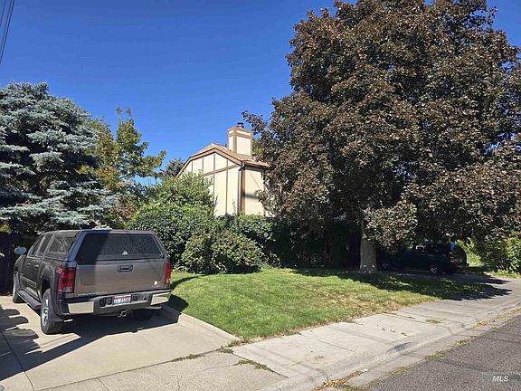 4th image of 280 Meadows Ln