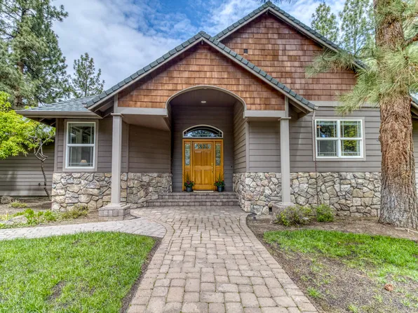 3290 NW Massey Dr, Bend, OR 97703