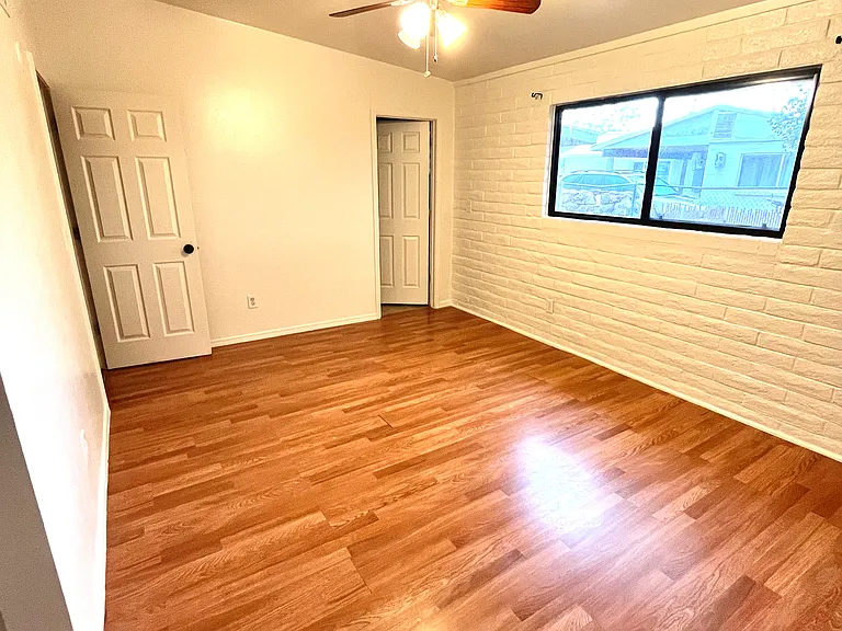 810 E Graybill Dr — Photo 7