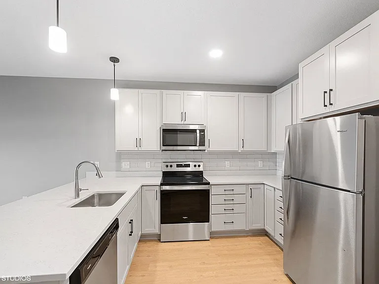 Lago Apartments — Photo 171